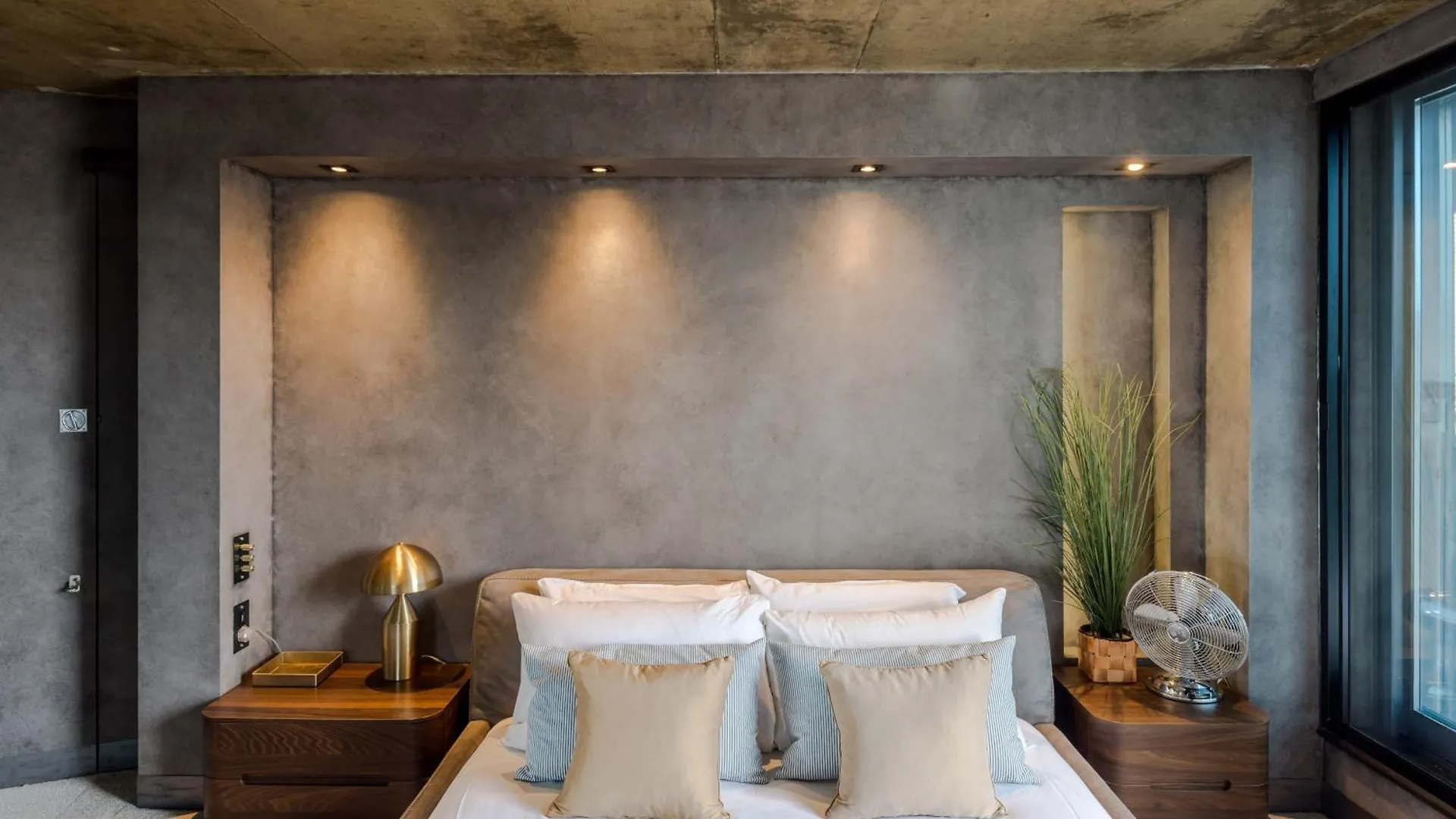 Central Shoreditch Penthouse London Apartment